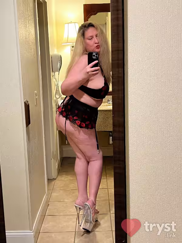companion/Massage/S&M Gigi Amour in Boston, MA