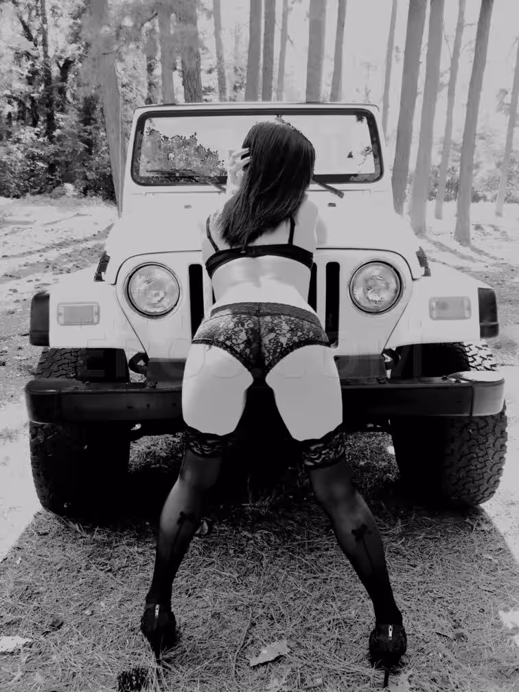 Escort/Massage Aria in Charlotte, NC