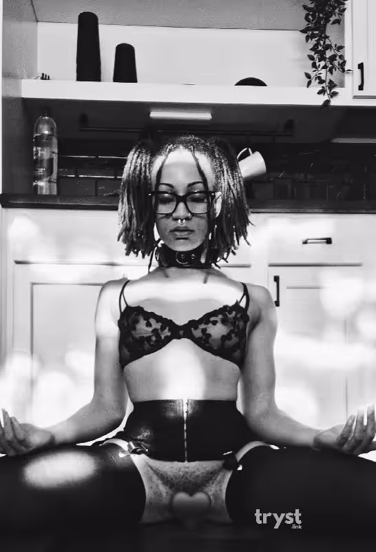 companion/Massage Roxie Panda / Vessyl in Cincinnati, OH