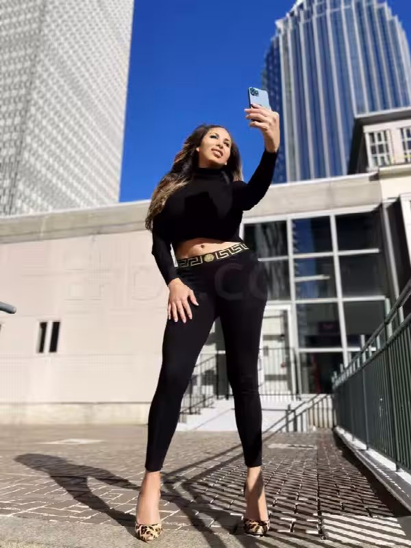 companion Valentina Rosales / Vanessa / Jessica Milano in Miami, FL