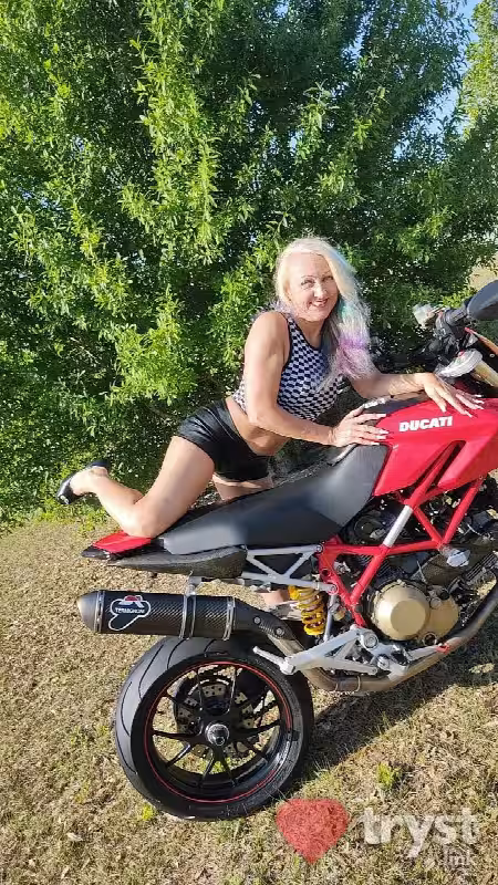 companion/Massage Crysta Heart in Orlando, FL