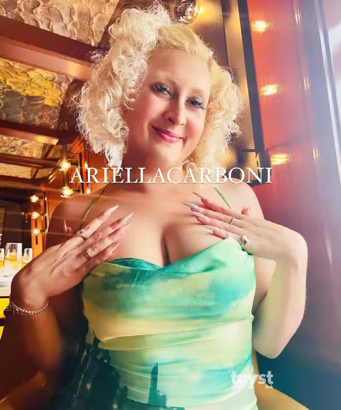 companion/Massage Ariella Carboni in Philadelphia, PA