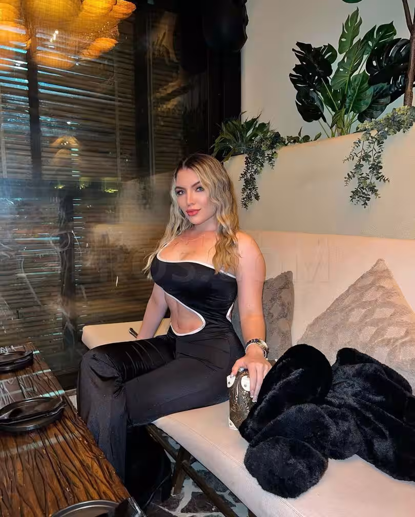 Escort Daniela in Raleigh, NC