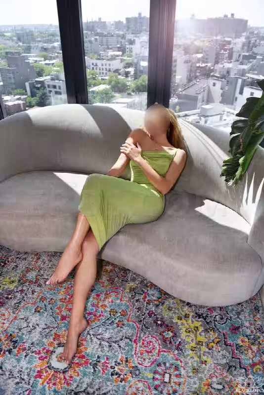 companion/Massage Eliza Eishen in Tampa, FL